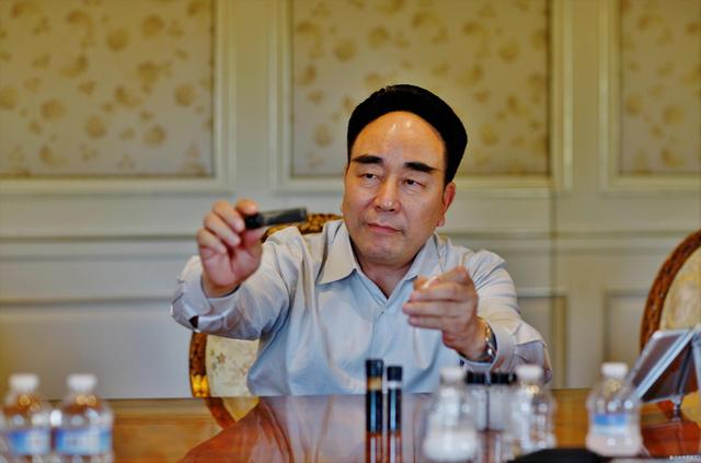 90年代创办华晨系汽车，2002年却流亡国外，仰融到底犯了什么罪？-