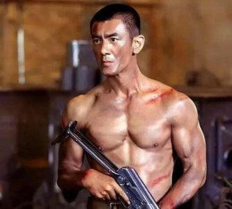 ​＂兵王＂任天野：曾是刘欢保镖，单挑打趴吴京，今50岁仍帅气有型