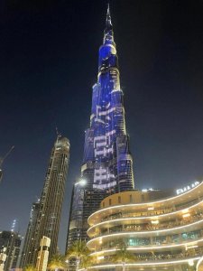 ​迪拜哈利法塔大厦：世界之巅的壮丽巨作