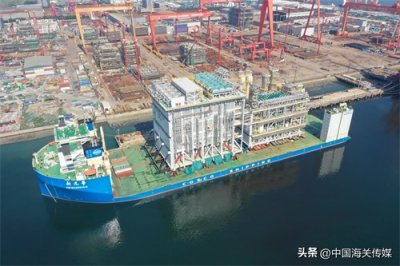 ​海关为国内最大半潜船“新光华号”解燃眉之急