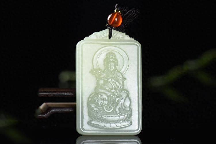 普贤菩萨吊坠介绍,普贤菩萨玉吊坠的特征