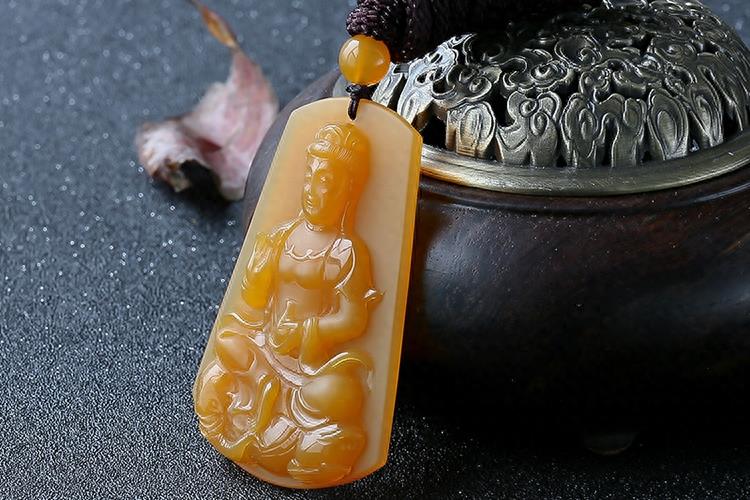 普贤菩萨吊坠介绍,普贤菩萨玉吊坠的特征