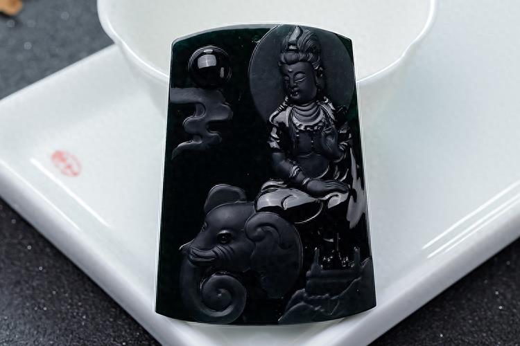普贤菩萨吊坠介绍,普贤菩萨玉吊坠的特征