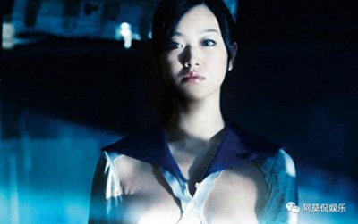 ​标题：《人形少女》：奇幻之美，欲望与爱情的深刻探讨，心潮澎湃