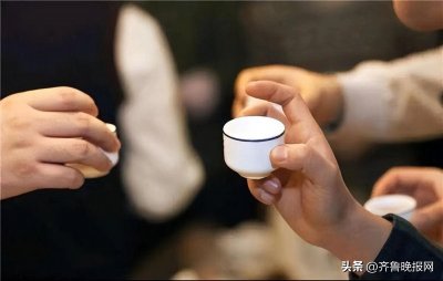 ​瓶身刻有10781的才是粮食酒吗？没想到，专家却直接否定了