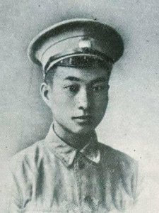 ​开国大将陈赓到底有多幽默？陈知建回忆：我父亲的笑话能写一本书