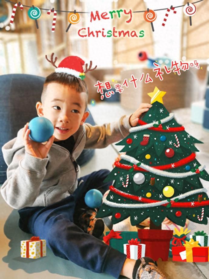 Jasper小小春最新近照,发型被剪歪依然帅萌