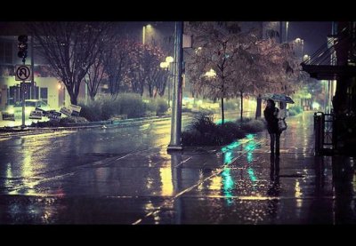 9张伤感优美的下雨天唯美图片