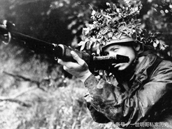 价值5万美元的二战德国伞兵的标志性轻武器:FG42步枪