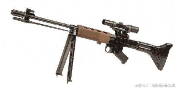 价值5万美元的二战德国伞兵的标志性轻武器:FG42步枪