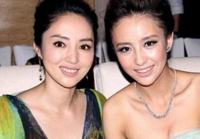 ​娱乐圈幸福姐妹花，一个嫁给陆毅一个嫁给郭京飞，生活让人羡慕
