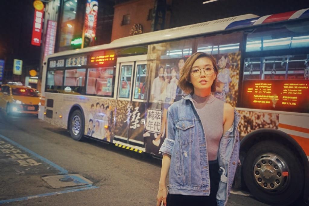 06年超女全国第六31岁的许飞近照