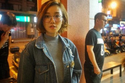 ​06年超女全国第六31岁的许飞近照
