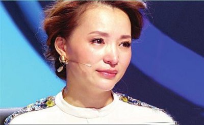 ​董卿谈起父母泪流满面：父母与子女之间，不要互相责备了