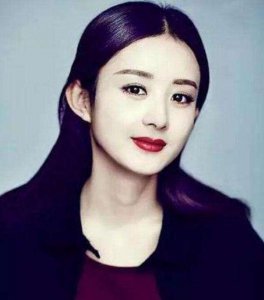 ​赵丽颖剪了一个清新短卷发，网友一句“你见过迪克牛仔吗”吓懵了