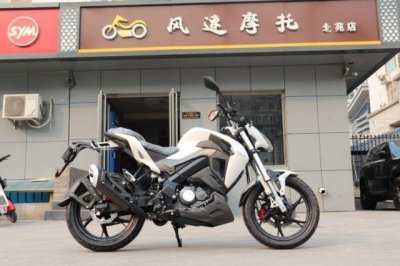 ​吕忍说车：新手好伙伴-贝纳利小迅龙150S