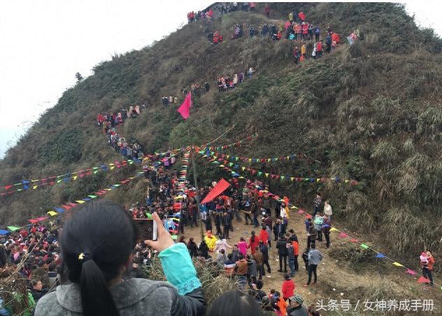 云南苗族“跳花山”,看上的女孩可以直接带回家哦