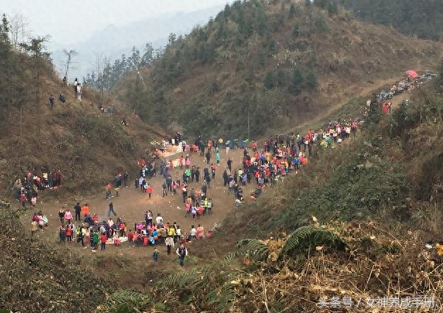 云南苗族“跳花山”,看上的女孩可以直接带回家哦