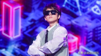 ​张新成不仅冰球打得好，口活儿和车技也是一流，不愧是优秀的本哥