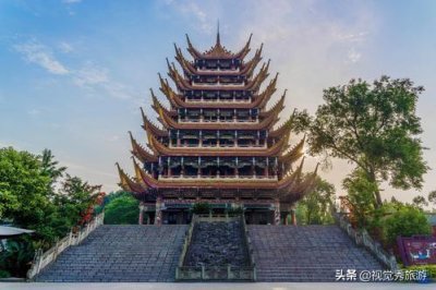 ​以其山幽、林茂、泉甘、寺古而享誉全国，四川省遂宁灵泉寺