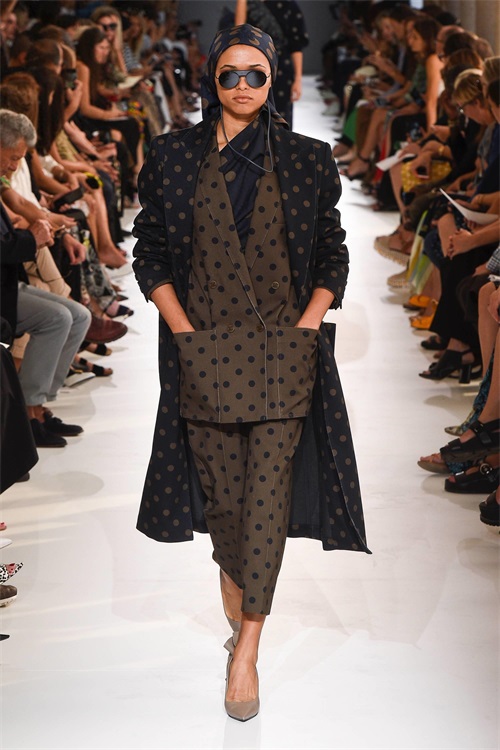 Max Mara 一个以创意及理想，成功建立时装王国的传奇