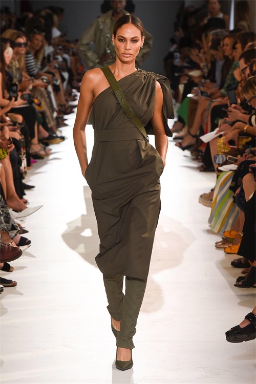 Max Mara 一个以创意及理想，成功建立时装王国的传奇