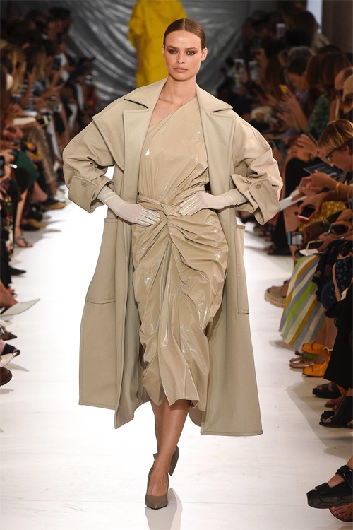 Max Mara 一个以创意及理想，成功建立时装王国的传奇