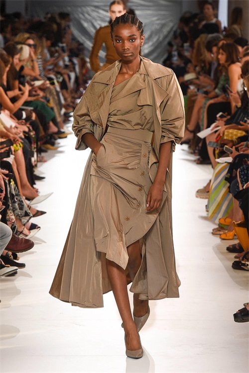 Max Mara 一个以创意及理想，成功建立时装王国的传奇