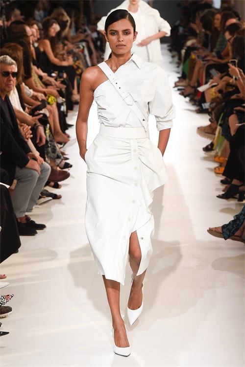 Max Mara 一个以创意及理想，成功建立时装王国的传奇