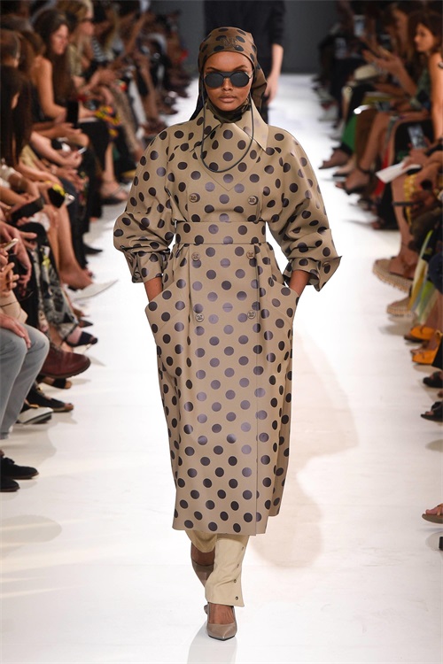 Max Mara 一个以创意及理想，成功建立时装王国的传奇