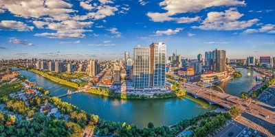 ​这座城市被誉为“世界鸢都”，曾与苏州齐名，却从二线降至三线