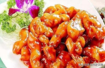 ​炒菜时勾芡用的淀粉是什么做的（做菜时淀粉怎么勾芡）