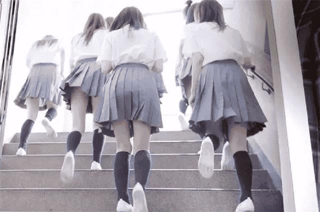 jk制服裙子叫什么(jk是什么衣服)