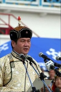 ​9年前，亲美的蒙古国总统恩赫巴亚尔，为何突然跑路韩国？