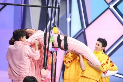 ​《快乐大本营》解锁新潮团建招数，吴磊马天宇玩性大发尽显孩子气