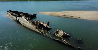 ​多瑙河水位下降露出二战德国军舰：载有大量弹药