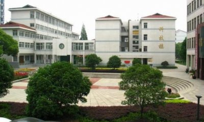 ​江苏常州这四所重点高中，有一所是百年老校，师资力量雄厚