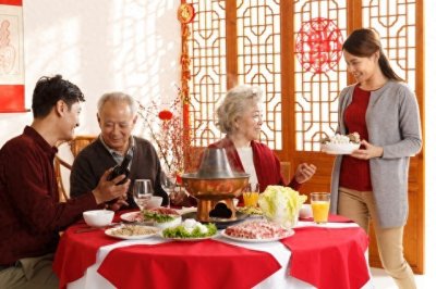 ​马上过春节了，给大家普及一下春节的由来。