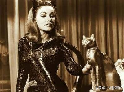 黑色紧身皮衣皮裤,猫耳面具,dc猫女大盘点,看看哪个是你的菜