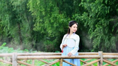 ​小说：末世重生到古代，成了猎户的继妻