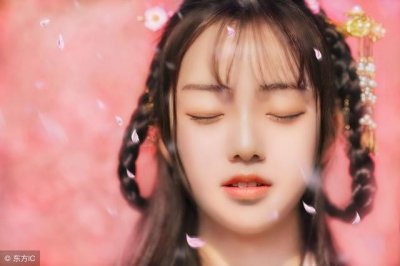 ​小说：入宫赴宴，却又被赶出宫，虞家三小姐的事迹一夜间传遍京城