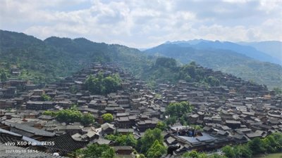 ​“原生态”苗寨～西江千户苗寨