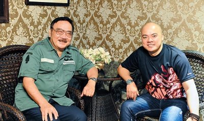 ​卢俊宇：和母亲陈小莎家族相比，父亲卢海潮在粤剧界成就不值一提