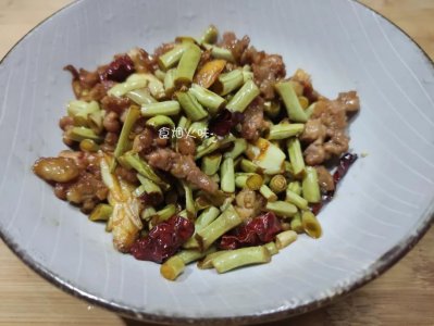 ​腌豆角，只放盐容易坏，多加这2步，酸脆入味，放1年都很鲜脆