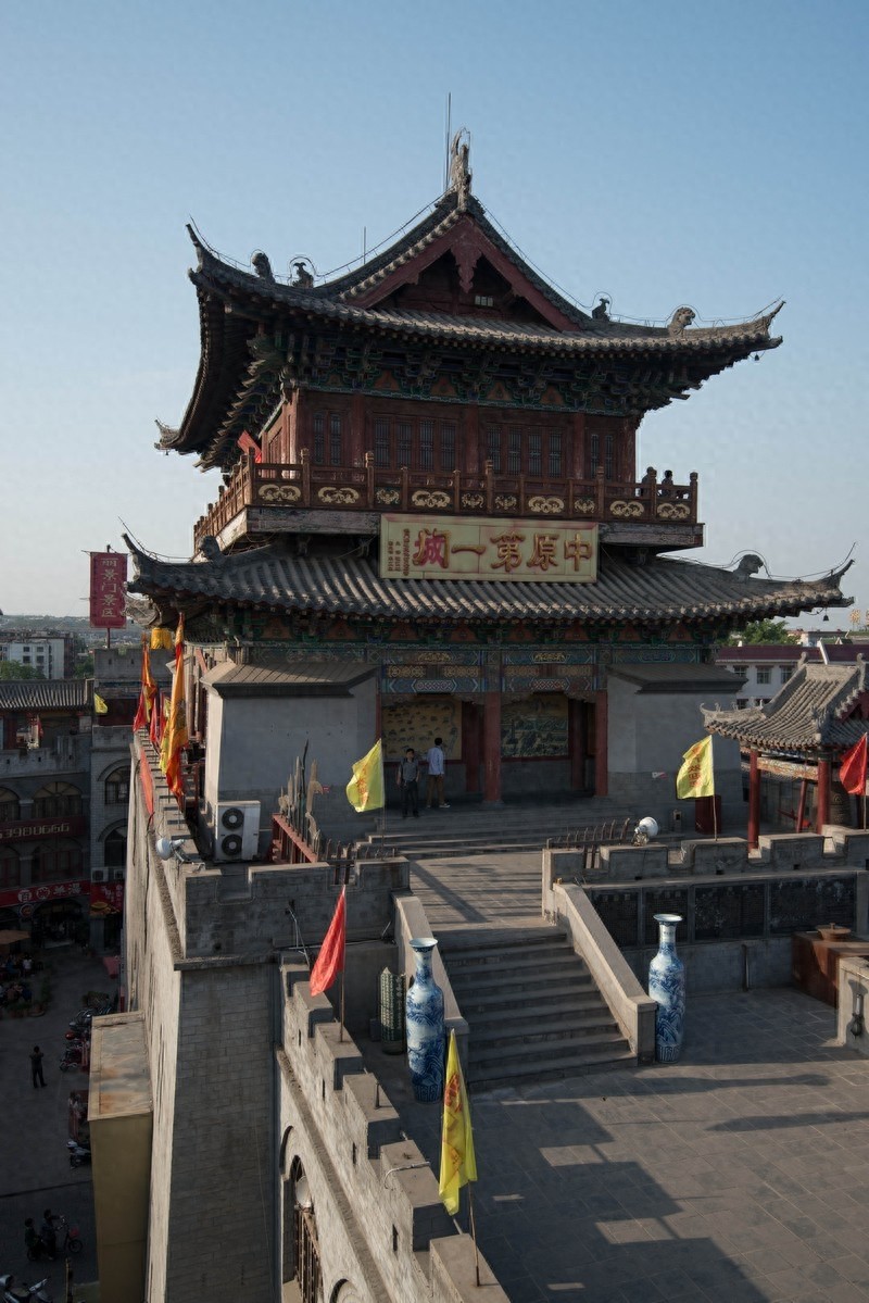 丽景门,被评为洛阳八景之一,一座重现古都洛阳风貌的城楼