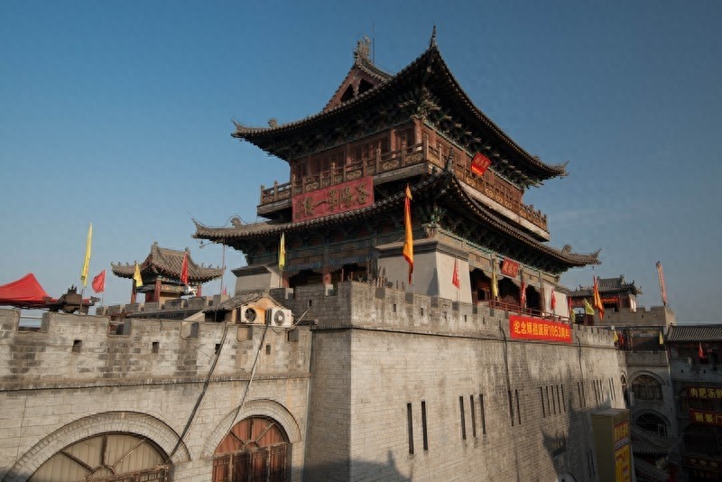 丽景门,被评为洛阳八景之一,一座重现古都洛阳风貌的城楼