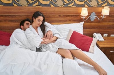 ​新婚夫妻:刚结婚的小夫妻，夫妻生活一周几次最标准？过来人说说