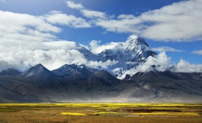 ​直插印度腹地！位于三国交界的西藏亚东县，位置有多重要？