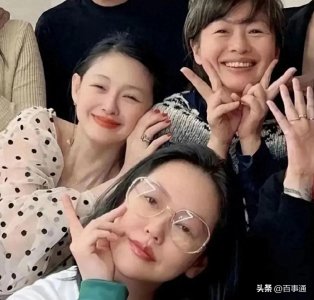 ​小S晒儿时合影，配文“好想你”！生长环境曝光，难怪大S从小要强