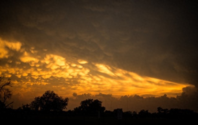 乳房云，你可能一辈子都难得一见